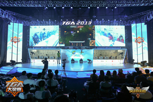 半决赛大屏幕直播精彩比赛