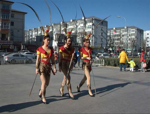 各地抓拍到了不少孙悟空的场景