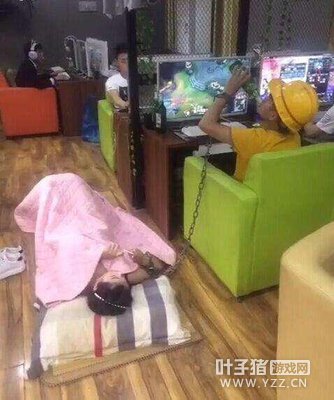 ��LOL������Ů�� ���������������Լ�����