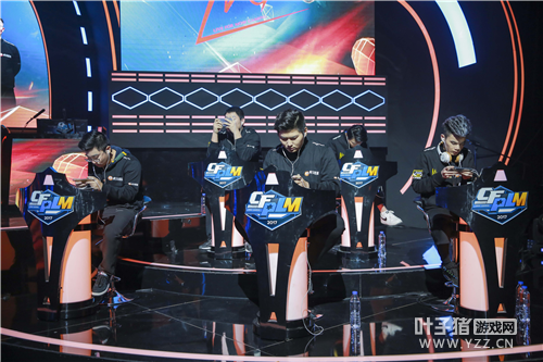 ý��۲죺��������˲Ϣ��䣬˭��Ц�����