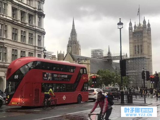 睡过庙,躺过警车,比青蛙还能旅行85后建筑