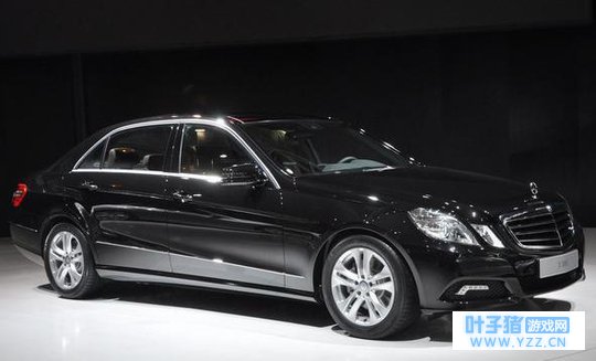 奔驰E300:网友用车感受(附上美女车图)