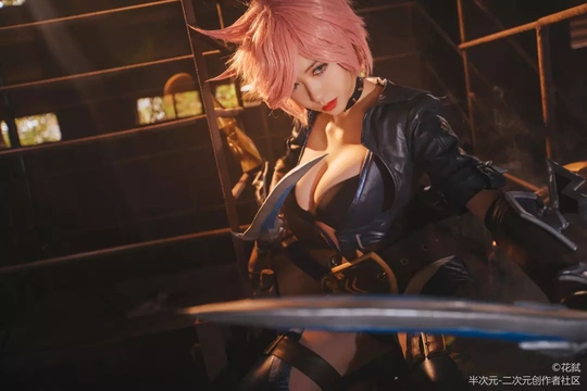 王者荣耀阿轲致命风华COS,不是你记忆中的