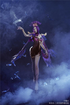 这腿非常还原!《王者荣耀》芈月的COSPLAY