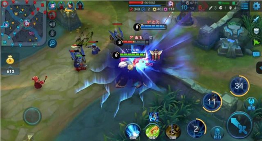 王者荣耀更新后法师版老夫子诞生:被她黏上