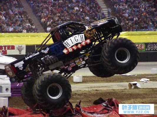 翻山越岭无所不能 吃鸡手游里的巨无霸来了